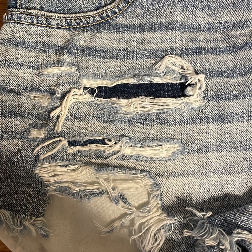 Shorts - Picture 5 of 8